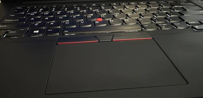 Ігровий ультрабук Lenovo ThinkPad X1 Extreme Gen2 / 15.6" (1920x1080) IPS / Intel Core i7-9850H (6 (12) ядер по 2.6 - 4.6 GHz) / 32 GB DDR4 / 256 GB SSD + 256 GB SSD / nVidia GeForce GTX 1650 Max-Q, 4 GB GDDR6, 128-bit / WebCam / Win 11 Pro