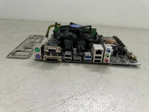 Комплект: материнська плата Asus H110M-A/M.2 / Intel Core i3-6100 (2 (4) ядра по 3.7 GHz) / 8 GB DDR4 / 256 GB SSD M.2 / Intel HD Graphics 530 / Socket LGA1151 / Кулер BOX