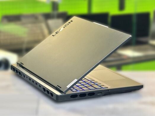 Ігровий ноутбук Б-клас Lenovo Legion Pro 7 16IRX8H / 16" (2560x1600) IPS / Intel Core i9-13900HX (24 (32) ядра по 3.9 - 5.4 GHz) / 16 GB DDR5 / 1000 GB SSD M.2 / nVidia GeForce RTX 4080, 12 GB GDDR6, 192-bit / WebCam / Win 11 Pro Ігровий ноутбук Б-клас Lenovo Legion Pro 7 16IRX8H / 16" (2560x1600) IPS / Intel Core i9-13900HX (24 (32) ядра по 3.9 - 5.4 GHz) / 16 GB DDR5 / 1000 GB SSD M.2 / nVidia GeForce RTX 4080, 12 GB GDDR6, 192-bit / WebCam / Win 11 Pro