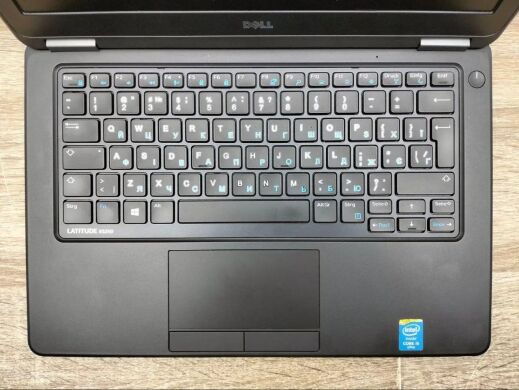 Нетбук Б-клас Dell Latitude E5250 / 12.5" (1366x768) TN / Intel Core i5-5300U (2 (4) ядра по 2.3 - 2.9 GHz) / 8 GB DDR3 / 120 GB SSD / Intel HD Graphics 5500 / WebCam / HDMI