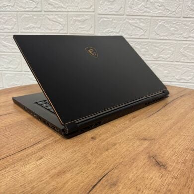 Игровой ноутбук Б-класс MSI GS65 Stealth 9SG / 15.6" (1920x1080) IPS / Intel Core i7-9750H (6 (12) ядра по 2.6&nbsp;- 4.5&nbsp;GHz) / 16 GB DDR4 / 512 GB SSD / nVidia GeForce RTX 2080 Max-Q, 8 GB GDDR6, 256-bit / WebCam