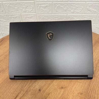 Игровой ноутбук Б-класс MSI GS65 Stealth 9SG / 15.6" (1920x1080) IPS / Intel Core i7-9750H (6 (12) ядра по 2.6&nbsp;- 4.5&nbsp;GHz) / 16 GB DDR4 / 512 GB SSD / nVidia GeForce RTX 2080 Max-Q, 8 GB GDDR6, 256-bit / WebCam