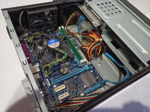 ПК LogicPower SFF / Intel Core i3-2130 (2 (4) ядра по 3.4 GHz) / 8 GB DDR3 / 320 GB HDD / Intel HD Graphics 2000 / 400W