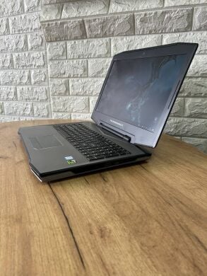 Игровой ноутбук ThundeRobot TR 911 M1C / 15.6" (1920x1080) IPS / Intel Core i7-6700HQ (4 (8) ядра по 2.6 - 3.5 GHz) / 16 GB DDR4 / 512 GB SSD / nVidia GeForce GTX 1660, 6 GB GDDR5, 192-bit / WebCam Игровой ноутбук ThundeRobot TR 911 M1C / 15.6" (1920x1080) IPS / Intel Core i7-6700HQ (4 (8) ядра по 2.6 - 3.5 GHz) / 16 GB DDR4 / 512 GB SSD / nVidia GeForce GTX 1660, 6 GB GDDR5, 192-bit / WebCam