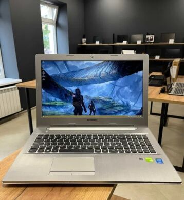 Ігровий ноутбук Lenovo Z50-70 / 15.6" (1920x1080) TN / Intel Core i5-4210U (2 (4) ядра по 1.7 - 2.7 GHz) / 8 GB DDR3 / 256 GB SSD / nVidia GeForce GT 820M, 2 GB DDR3, 64-bit / WebCam / DVD-RW / Win 10