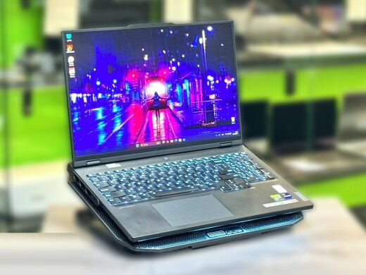 Ігровий ноутбук Б-клас Lenovo Legion Pro 7 16IRX8H / 16" (2560x1600) IPS / Intel Core i9-13900HX (24 (32) ядра по 3.9 - 5.4 GHz) / 16 GB DDR5 / 1000 GB SSD M.2 / nVidia GeForce RTX 4080, 12 GB GDDR6, 192-bit / WebCam / Win 11 Pro Ігровий ноутбук Б-клас Lenovo Legion Pro 7 16IRX8H / 16" (2560x1600) IPS / Intel Core i9-13900HX (24 (32) ядра по 3.9 - 5.4 GHz) / 16 GB DDR5 / 1000 GB SSD M.2 / nVidia GeForce RTX 4080, 12 GB GDDR6, 192-bit / WebCam / Win 11 Pro