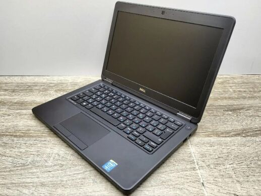 Нетбук Б-клас Dell Latitude E5250 / 12.5" (1366x768) TN / Intel Core i5-5300U (2 (4) ядра по 2.3 - 2.9 GHz) / 8 GB DDR3 / 120 GB SSD / Intel HD Graphics 5500 / WebCam / HDMI