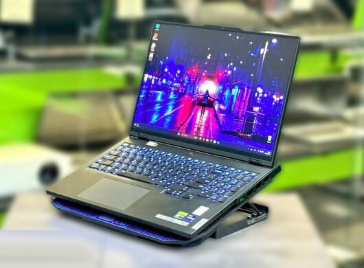 Ігровий ноутбук Б-клас Lenovo Legion Pro 7 16IRX8H / 16" (2560x1600) IPS / Intel Core i9-13900HX (24 (32) ядра по 3.9 - 5.4 GHz) / 16 GB DDR5 / 1000 GB SSD M.2 / nVidia GeForce RTX 4080, 12 GB GDDR6, 192-bit / WebCam / Win 11 Pro Ігровий ноутбук Б-клас Lenovo Legion Pro 7 16IRX8H / 16" (2560x1600) IPS / Intel Core i9-13900HX (24 (32) ядра по 3.9 - 5.4 GHz) / 16 GB DDR5 / 1000 GB SSD M.2 / nVidia GeForce RTX 4080, 12 GB GDDR6, 192-bit / WebCam / Win 11 Pro