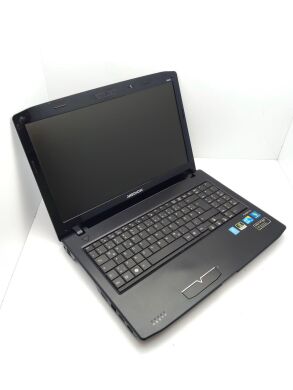 Ноутбук Acer Medion P6624 / 15.6" (1366x768) TN / Intel Core i3-370M (2 (4) ядра по 2.4 - 2.5 GHz) / 6 GB DDR3 / 500 GB HDD / nVidia GeForce GT 425M, 1 GB GDDR3, 128-bit / WebCam / АКБ не тримає