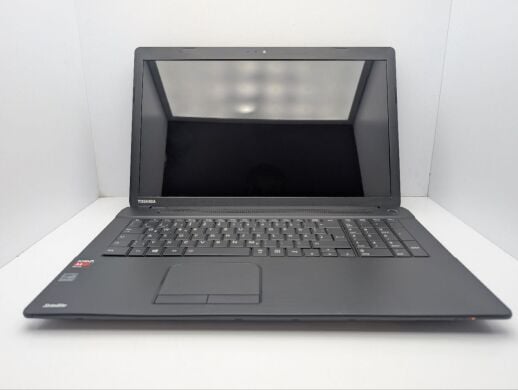 Ноутбук Toshiba Satellite C70D-B / 17.3" (1600x900) TN / AMD A4-5000 (4 ядра по 1.5 GHz) / 8 GB DDR3 / 750 GB HDD / AMD Radeon HD 8330 Graphics / WebCam / DVD-ROM