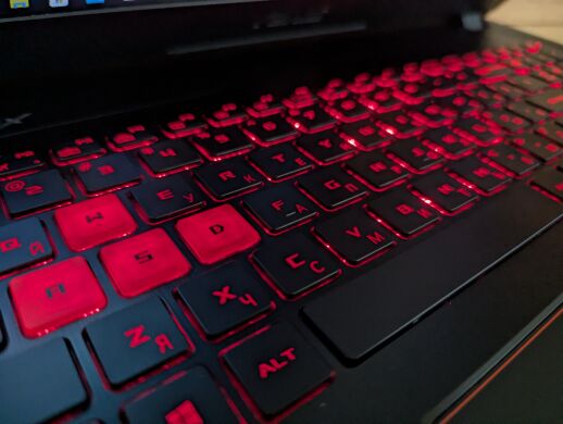 Ігровий ноутбук Asus Strix GL502V / 15.6" (1920x1080) IPS / Intel Core i7-7700HQ (4 (8) ядра по 2.8 - 3.8 GHz) / 16 GB DDR4 / 256 GB SSD + 1000 GB HDD / nVidia GeForce GTX 1070, 8 GB GDDR5, 256-bit / WebCam / Windows 10