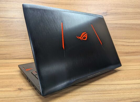 Ігровий ноутбук Asus Strix GL502V / 15.6" (1920x1080) IPS / Intel Core i7-7700HQ (4 (8) ядра по 2.8 - 3.8 GHz) / 16 GB DDR4 / 256 GB SSD + 1000 GB HDD / nVidia GeForce GTX 1070, 8 GB GDDR5, 256-bit / WebCam / Windows 10