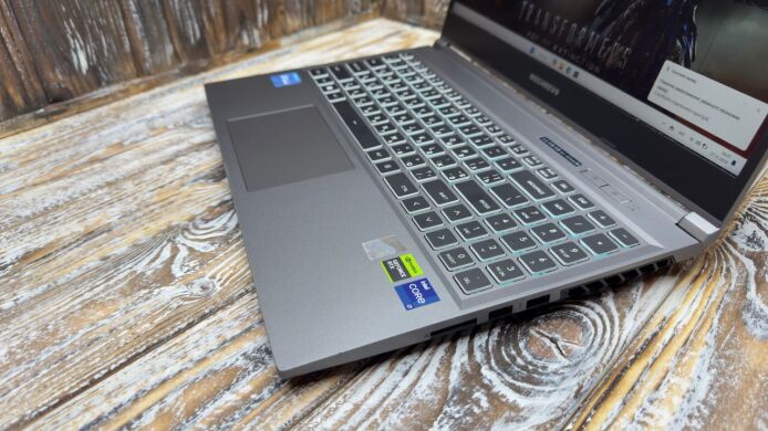 Игровой ноутбук Mechrevo Aurora 15 / 15.6" (1920x1080) IPS / Intel Core i7-12650H (10 (16) ядер по 3.5 - 4.7 GHz) / 32 GB DDR5 / 1000 GB SSD+1000 GB SSD / nVidia GeForce RTX 4070, 8 GB GDDR6, 128-bit / WebCam
