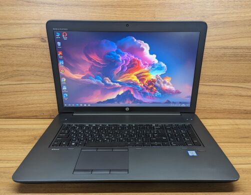 Мобільна робоча станція HP zBook 17 G3 / 17.3" (1600x900) TN / Intel Core i7-6700HQ (4 (8) ядра по 2.6 - 3.5 GHz) / 16 GB DDR4 / 512 GB SSD / nVidia Quadro M1000M, 2 GB DDR3, 128-bit / TouchID / WebCam / Windows 10