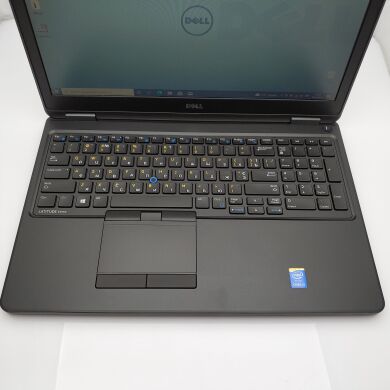 Ноутбук Dell Latitude E5550 / 15.6" (1366x768) TN / Intel Core i5-5200U (2 (4) ядра по 2.2 - 2.7 GHz) / 8 GB DDR3 / 240 GB SSD / WebCam / Intel HD Graphics 5500