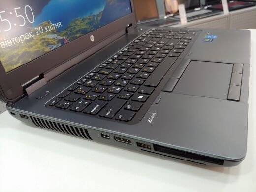 Ноутбук рабочая станция HP Zbook 15 / 15.6" (1920x1080) TN / Intel Core i5-4300M (2(4) ядра по 2.6 - 3.3 GHz) / 8 GB DDR3 / 240 GB SSD / nVidia Quadro K610M 1 GB / DVD-RW, Web-camera