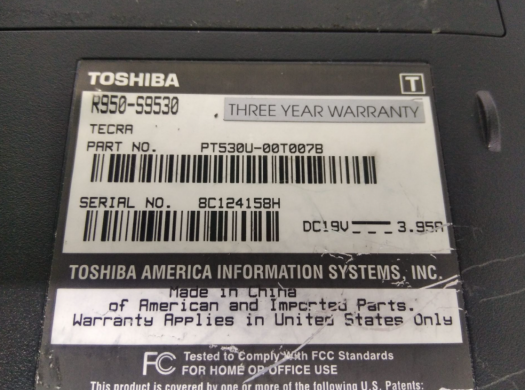 Ноутбук Toshiba R950 / 15.6" (1366х768) TN / Intel Core i5-3320M (2 (4) ядра по 2.6 - 3.3 GHz) / 4 GB DDR3 / 240 GB SSD / AMD Radeon HD 7570M, 1 GB GDDR5, 64-bit