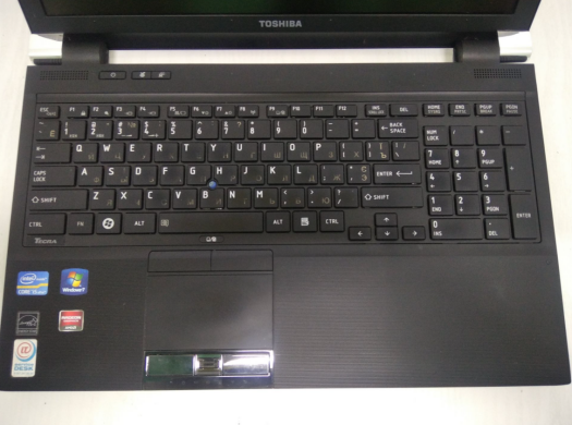 Ноутбук Toshiba R950 / 15.6" (1366х768) TN / Intel Core i5-3320M (2 (4) ядра по 2.6 - 3.3 GHz) / 4 GB DDR3 / 240 GB SSD / AMD Radeon HD 7570M, 1 GB GDDR5, 64-bit