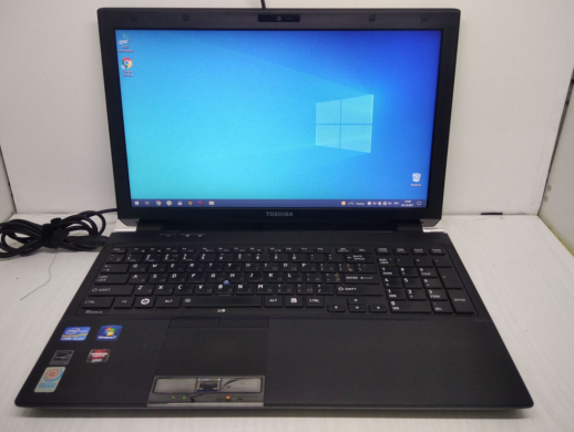 Ноутбук Toshiba R950 / 15.6" (1366х768) TN / Intel Core i5-3320M (2 (4) ядра по 2.6 - 3.3 GHz) / 4 GB DDR3 / 240 GB SSD / AMD Radeon HD 7570M, 1 GB GDDR5, 64-bit