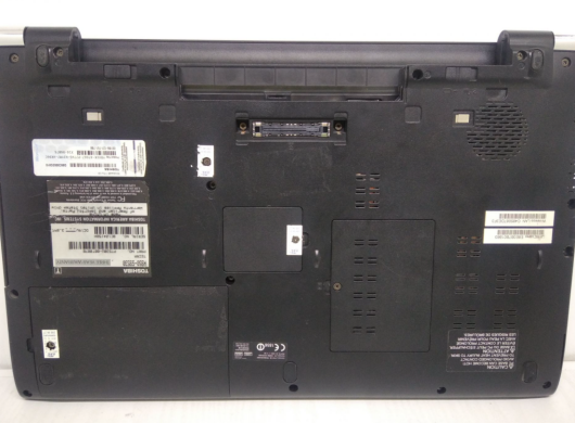 Ноутбук Toshiba R950 / 15.6" (1366х768) TN / Intel Core i5-3320M (2 (4) ядра по 2.6 - 3.3 GHz) / 4 GB DDR3 / 240 GB SSD / AMD Radeon HD 7570M, 1 GB GDDR5, 64-bit