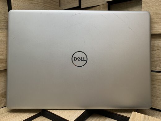 Ультрабук Б-клас Dell Inspiron 15 5593 / 15.6" (1920x1080) IPS / Intel Core i7-1065G7 (4 (8) ядра по 1.3 - 3.9 GHz) / 8 GB DDR4 / 256 GB SSD / nVidia GeForce MX230, 2 GB GDDR5, 64-bit / WebCam / Windows 10 лицензия