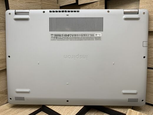 Ультрабук Б-клас Dell Inspiron 15 5593 / 15.6" (1920x1080) IPS / Intel Core i7-1065G7 (4 (8) ядра по 1.3 - 3.9 GHz) / 8 GB DDR4 / 256 GB SSD / nVidia GeForce MX230, 2 GB GDDR5, 64-bit / WebCam / Windows 10 лицензия