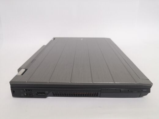 Мобильная рабочая станция Dell Precision M4500 / 15.6" (1920x1080) TN / Intel Core i5-540M (2 (4) ядра по 2.53 - 3.07 GHz) / 4 GB DDR3 / 500 GB HDD / nVidia Quadro FX 880M, 1 GB GDDR3, 128-bit / DVD-RW