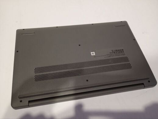 Ультрабук Lenovo IdeaPad Slim 3 15IAH8 / 15.6" (1920x1080) IPS / Intel Core i5-12450H (8 (12) ядра по 3.3 - 4.4 GHz) / 16 GB DDR5 / 512 GB SSD / Intel UHD Graphics / WebCam / Win 11