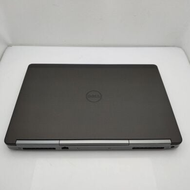 Мобільна робоча станція Dell Precision 7520 / 15.6" (1920x1080) IPS / Intel Core i7-6820HQ (4 (8) ядра по 2.7 - 3.6 GHz) / 16 GB DDR4 / 512 GB SSD + 1000 GB HDD / nVidia Quadro M1200, 4 GB GDDR5, 256-bit / WebCam / Win 10 Pro