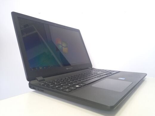 Ноутбук Acer Aspire ES1-512 / 15.6" (1366x768) TN / Intel Celeron N2920 (4 ядра по 1.86 - 2.0 GHz) / 4 GB DDR3 / 500 GB HDD / Intel HD Graphics / WebCam