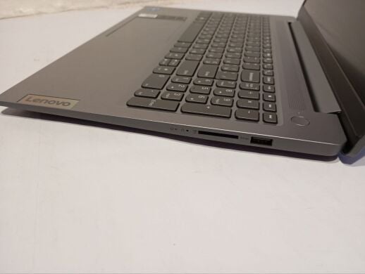 Ультрабук Lenovo IdeaPad Slim 3 15IAH8 / 15.6" (1920x1080) IPS / Intel Core i5-12450H (8 (12) ядра по 3.3 - 4.4 GHz) / 16 GB DDR5 / 512 GB SSD / Intel UHD Graphics / WebCam / Win 11