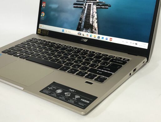 Ультрабук Acer Swift 1 SF114-34 / 14" (1920x1080) IPS / Intel Pentium Silver N6000 (4 ядра по 1.1 - 3.3 GHz) / 8 GB DDR4 / 256 GB SSD / Intel UHD Graphics / WebCam Ультрабук Acer Swift 1 SF114-34 / 14" (1920x1080) IPS / Intel Pentium Silver N6000 (4 ядра по 1.1 - 3.3 GHz) / 8 GB DDR4 / 256 GB SSD / Intel UHD Graphics / WebCam