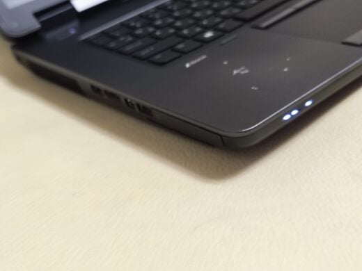 Мобильная рабочая станция HP ZBook 17 G2 / 17.3" (1600x900) TN / Intel Core i5-4200M (2 (4) ядра по 2.5 - 3.1 GHz) / 8 GB DDR3 / 256 GB SSD / nVidia Quadro K610M, 1 GB GDDR5, 64-bit / WebCam / DVD-ROM