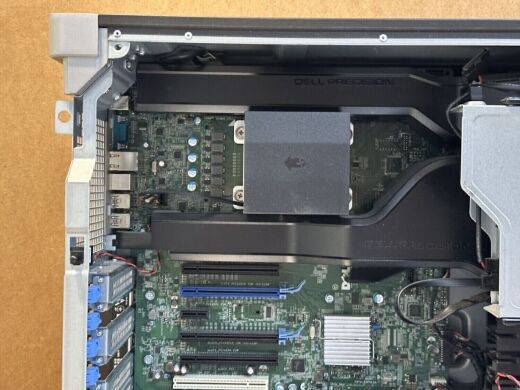 Игровой ПК Dell Precision 5810 Tower / Intel Xeon E5-1630 v4 (4 (8) ядра по 3.7 - 4.0 GHz) / 32 GB DDR4 ECC / 240 GB SSD / nVidia GeForce GTX 1050, 2 GB GDDR5, 128-bit / 685W / DVD-RW Игровой ПК Dell Precision 5810 Tower / Intel Xeon E5-1630 v4 (4 (8) ядра по 3.7 - 4.0 GHz) / 32 GB DDR4 ECC / 240 GB SSD / nVidia GeForce GTX 1050, 2 GB GDDR5, 128-bit / 685W / DVD-RW