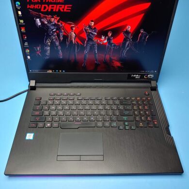 Игровой ноутбук Asus ROG Strix SCAR III G731GW / 17.3" (1920x1080) TN / Intel Core i7-9750H (6 (12) ядра по 2.6 - 4.5 GHz) / 16 GB DDR4 / 512 GB SSD + 1000 GB HDD / nVidia GeForce RTX 2070, 8 GB GDDR6, 256-bit / Win 10 Home