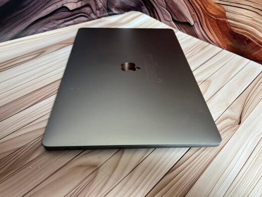 Ультрабук Б-клас Apple MacBook Pro 16 A2141 2019 / 16" (3072x1920) IPS / Intel Core i9-9980HK (8 (16) ядер по 2.4 - 5.0 GHz) / 32 GB DDR4 / 512 GB SSD / AMD Radeon Pro 5500M, 8 GB GDDR6, 128-bit / WebCam / MacOS