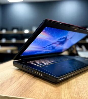 Игровой ноутбук MSI GT72S-6QE Dominator Pro G / 17.3" (1920x1080) IPS / Intel Core i7-6700HQ (4 (8) ядра по 2.6 - 3.5 GHz) / 16 GB DDR4 / 128 GB SSD + 1000 GB HDD / nVidia GeForce GTX 980M, 4 GB GDDR5, 256-bit / WebCam / Win 10 Игровой ноутбук MSI GT72S-6QE Dominator Pro G / 17.3" (1920x1080) IPS / Intel Core i7-6700HQ (4 (8) ядра по 2.6 - 3.5 GHz) / 16 GB DDR4 / 128 GB SSD + 1000 GB HDD / nVidia GeForce GTX 980M, 4 GB GDDR5, 256-bit / WebCam / Win 10