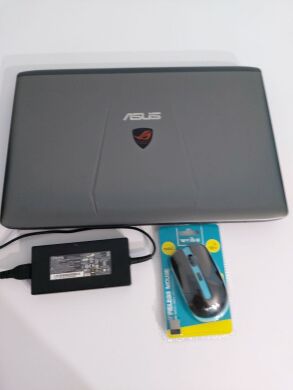 Ігровий ноутбук Asus ROG GL752VW / 17.3" (1920x1080) IPS / Intel Core i7-6700HQ (4 (8) ядра по 2.6 - 3.5 GHz) / 16 GB DDR4 / 256 GB SSD + 1000 GB HDD / nVidia GeForce GTX 960M, 2 GB GDDR5, 128-bit / WebCam / DVD-ROM + Бездротова миша