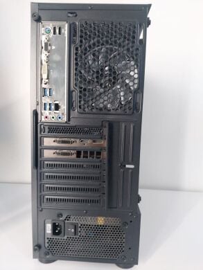 Ігровий ПК 1stPlayer D4-4R1-WH Tower / Intel Xeon E3-1270 v5 (аналог Intel Core i7-7700) (4 (8) ядра по 3.6 - 4.0 GHz) / 16 GB DDR4 / 1000 GB SSD / nVidia GeForce GTX 1060, 6 GB GDDR5, 192-bit / 700W