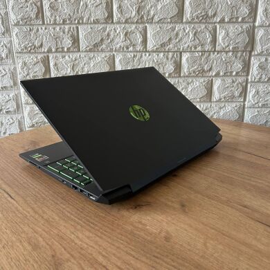 Ігровий ноутбук Б-клас HP Pavilion Gaming 15-ec0013dx / 15.6" (1920x1080) IPS / AMD Ryzen 5 3550H (4 (8) ядер по 2.1 - 3.7 GHz) / 8 GB DDR4 / 256 GB SSD NVMe / nVidia GeForce GTX 1050, 3 GB GDDR5, 96-bit / WebCam