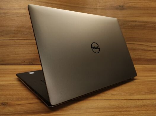 Робоча станція Dell Precision 5510 / 15.6" (1920x1080) IPS / Intel Core i7-6820HQ (4 (8) ядра по 2.7 - 3.6 GHz) / 16 GB DDR4 / 480 GB SSD / nVidia Quadro M1000M, 2 GB GDDR5, 128-bit / WebCam