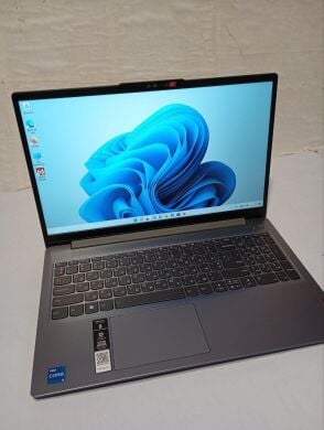 Ультрабук Lenovo IdeaPad Slim 3 15IAH8 / 15.6" (1920x1080) IPS / Intel Core i5-12450H (8 (12) ядра по 3.3 - 4.4 GHz) / 16 GB DDR5 / 512 GB SSD / Intel UHD Graphics / WebCam / Win 11