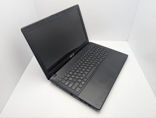 Ноутбук Asus X551 / 15.6" (1366x768) TN / Intel Celeron 1007U (2 ядра по 1.5 GHz) / 4 GB DDR3 / 250 GB HDD / Intel HD Graphics 2500 / WebCam / DVD-ROM / АКБ не держит Ноутбук Asus X551 / 15.6" (1366x768) TN / Intel Celeron 1007U (2 ядра по 1.5 GHz) / 4 GB DDR3 / 250 GB HDD / Intel HD Graphics 2500 / WebCam / DVD-ROM / АКБ не держит
