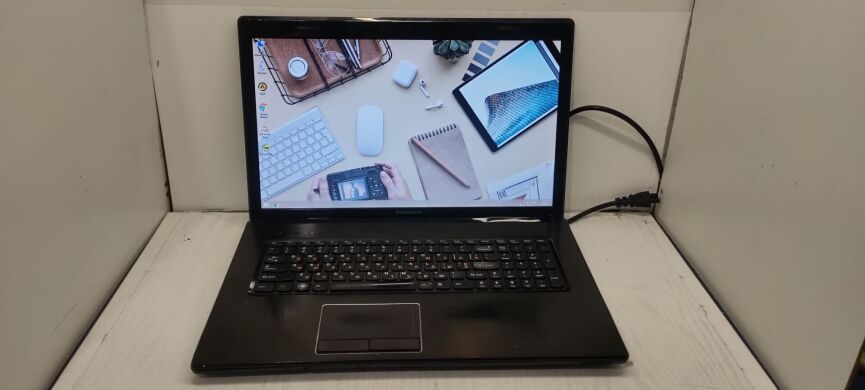 Ноутбук Б-клас Lenovo G770 / 17.3" (1600x900) TN / Intel Core i5-2520M (2 (4) ядра по 2.5 - 3.2 GHz) / 8 GB DDR3 / 500 GB HDD / AMD Radeon HD 6650M, 1 GB DDR3, 128-bit / WebCam 