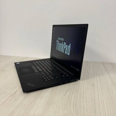 Мобільна робоча станція Б-клас Lenovo ThinkPad P15 Gen 1 / 15.6" (1920x1080) IPS / Intel Core i7-8850H (6 (12) ядер по 2.6 - 4.3 GHz) / 16 GB DDR4 / 256 GB SSD NVMe / nVidia Quadro P1000, 4 GB GDDR5, 128-bit / WebCam