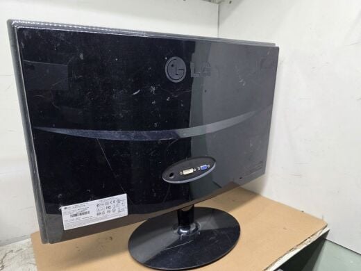 Монітор Б-клас LG Flatron E2240-PN / 22" (1920x1080) TN / 1x DVI, 1x VGA / Кабелі в комплекті Монітор Б-клас LG Flatron E2240-PN / 22" (1920x1080) TN / 1x DVI, 1x VGA / Кабелі в комплекті