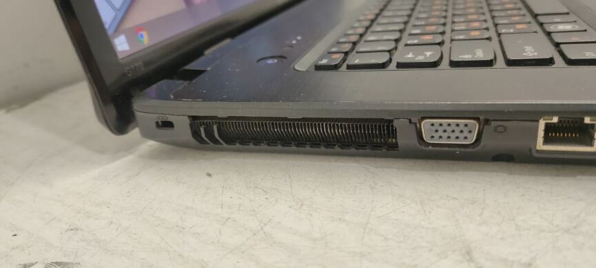 Ноутбук Б-клас Lenovo G770 / 17.3" (1600x900) TN / Intel Core i5-2520M (2 (4) ядра по 2.5 - 3.2 GHz) / 8 GB DDR3 / 500 GB HDD / AMD Radeon HD 6650M, 1 GB DDR3, 128-bit / WebCam 