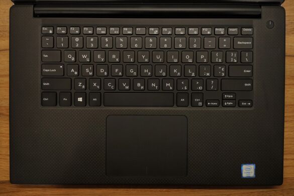 Робоча станція Dell Precision 5510 / 15.6" (1920x1080) IPS / Intel Core i7-6820HQ (4 (8) ядра по 2.7 - 3.6 GHz) / 16 GB DDR4 / 480 GB SSD / nVidia Quadro M1000M, 2 GB GDDR5, 128-bit / WebCam