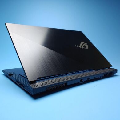 Игровой ноутбук Asus ROG Strix SCAR III G731GW / 17.3" (1920x1080) TN / Intel Core i7-9750H (6 (12) ядра по 2.6 - 4.5 GHz) / 16 GB DDR4 / 512 GB SSD + 1000 GB HDD / nVidia GeForce RTX 2070, 8 GB GDDR6, 256-bit / Win 10 Home