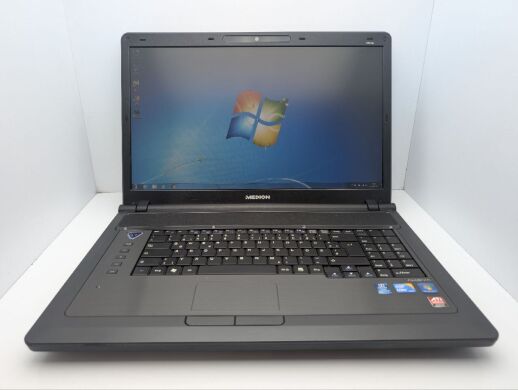 Ноутбук Medion Akoya P8416 / 18.4" (1600x900) TN / Intel Core i3-350M (2 (4) ядра по 2.26 GHz) / 6 GB DDR3 / 500 GB HDD / AMD Radeon HD 4650, 1 GB GDDR3, 128-bit / WebCam / DVD-ROM